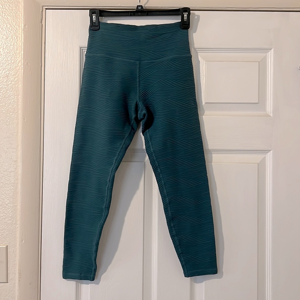 Glyder • Dark Teal Wave Textured 7/8 Leggings Size Small High Waisted